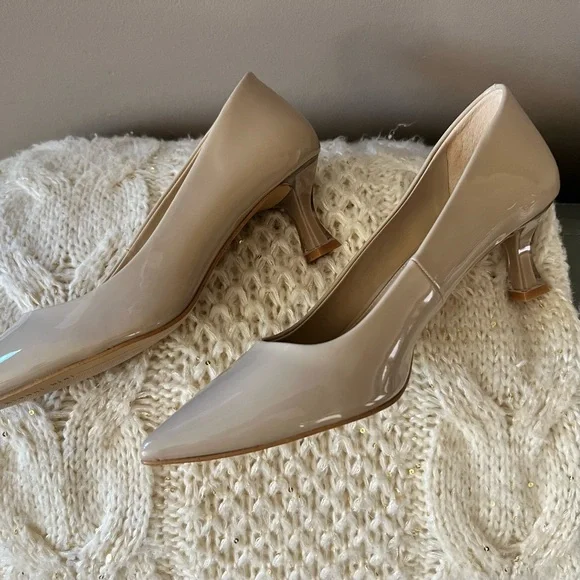 NIB $110 GIANNI BINI Rinna PATENT Pointed Toe KITTEN HEEL Nude PUMPS 9.5 - Picture 16 of 17